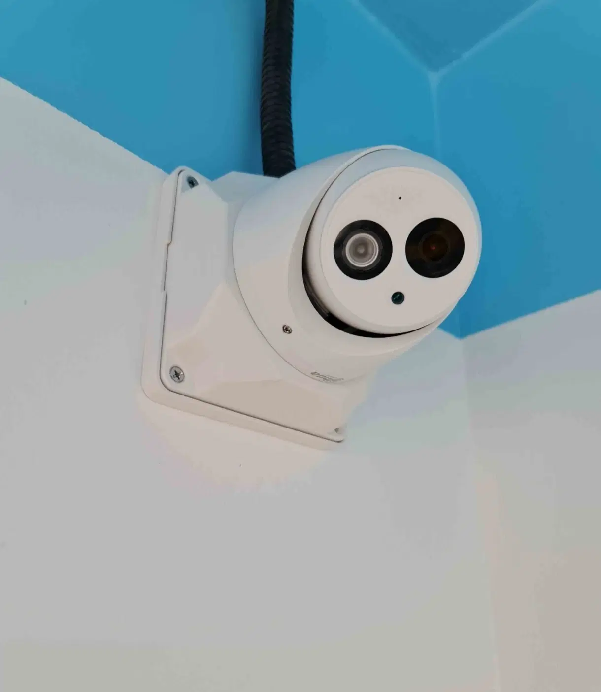 نصب دوربین مداربسته و برقکاری در هفت‌حوض - تصویر 8