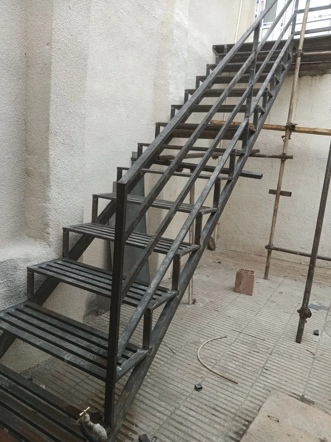 جوشکاری و برشکاری در آهنگ - تصویر 2