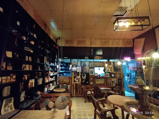 کافه کلبه چوبی