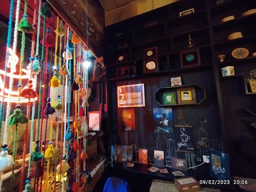 کافه کلبه چوبی - تصویر 3
