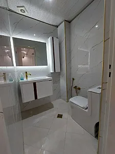 تاسیسات و کاشی‌کاری در حر