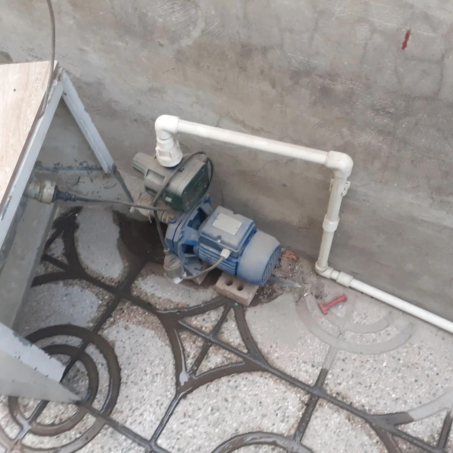 لوله‌کشی و تاسیسات اردلان