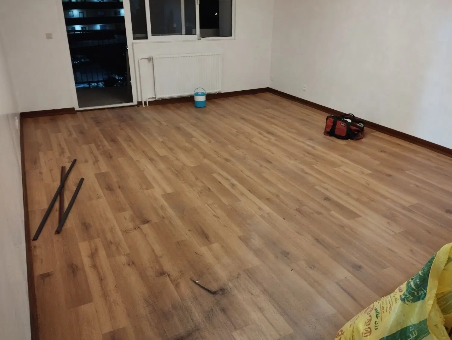 نصب لمینت، پارکت و قرنیز در تهران - تصویر 8