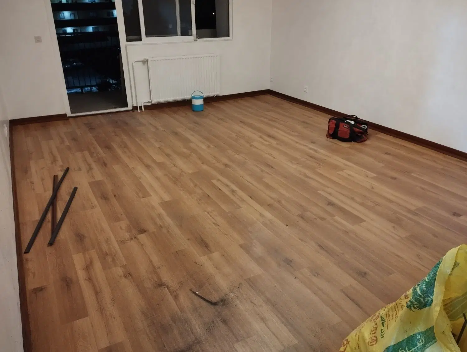 نصب لمینت، پارکت و قرنیز در تهران - تصویر 9