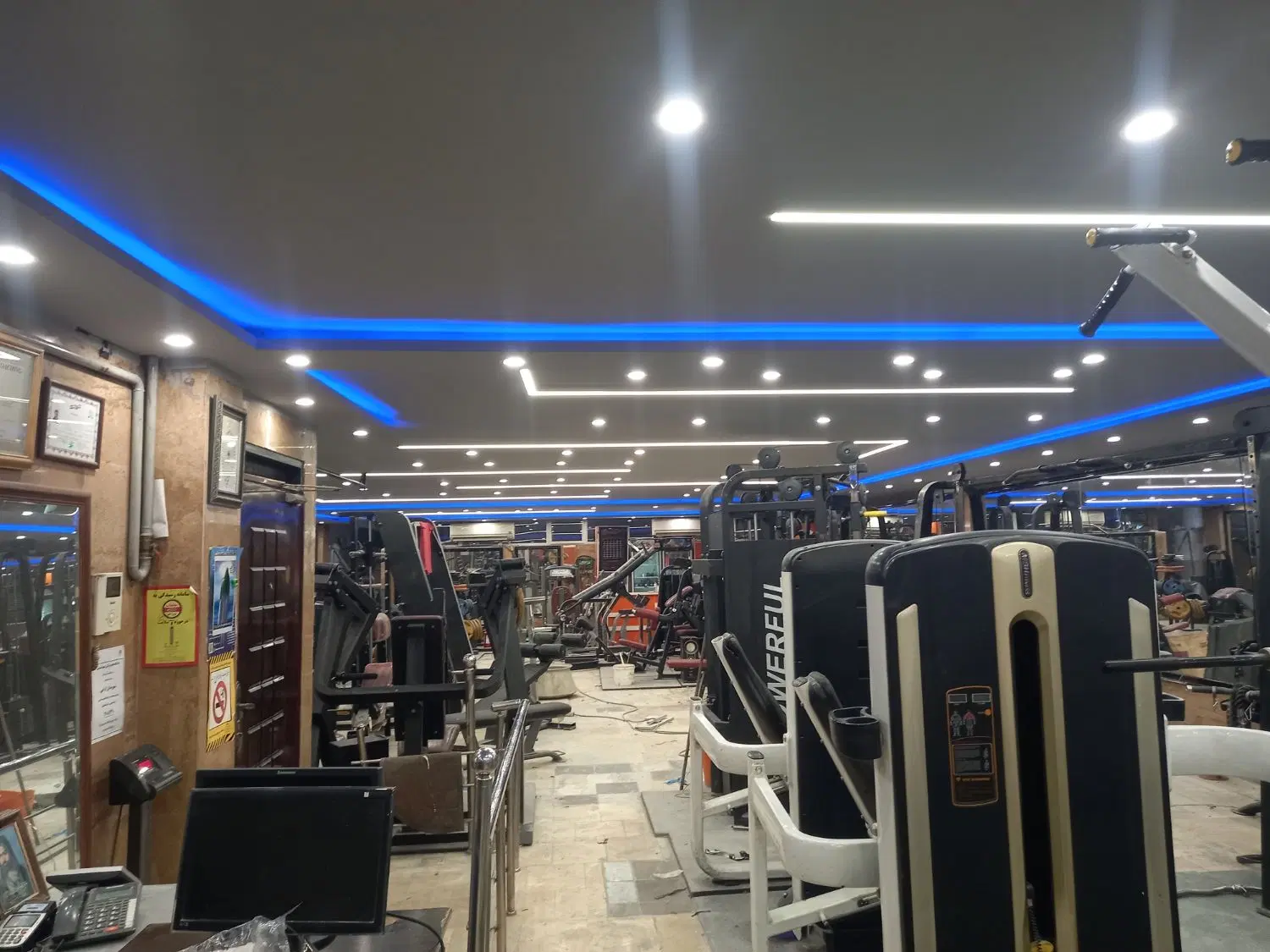 نقاشی ساختمان در پرستار