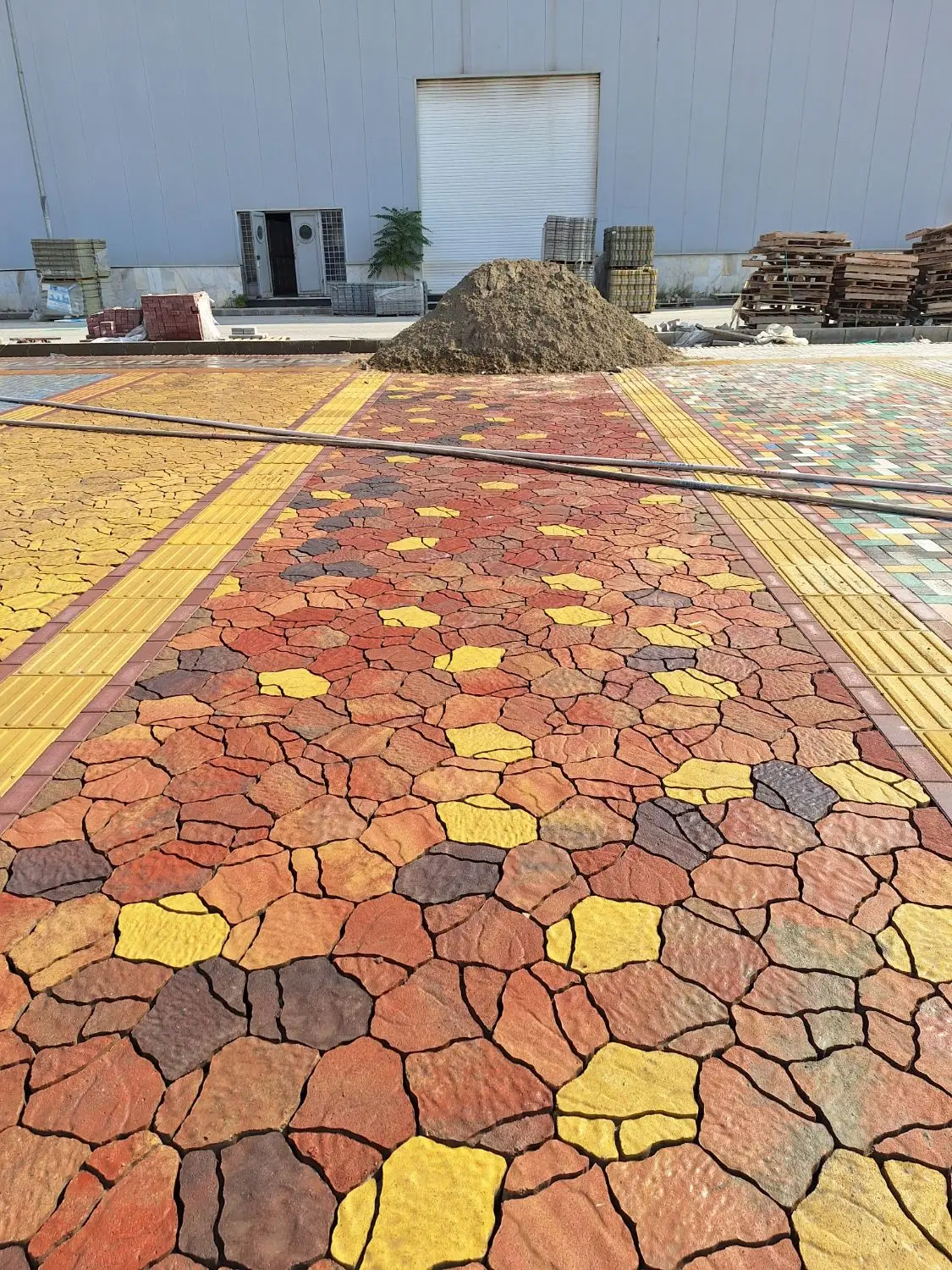 محوطه‌سازی و سنگ‌فرش در وردآورد - تصویر 5
