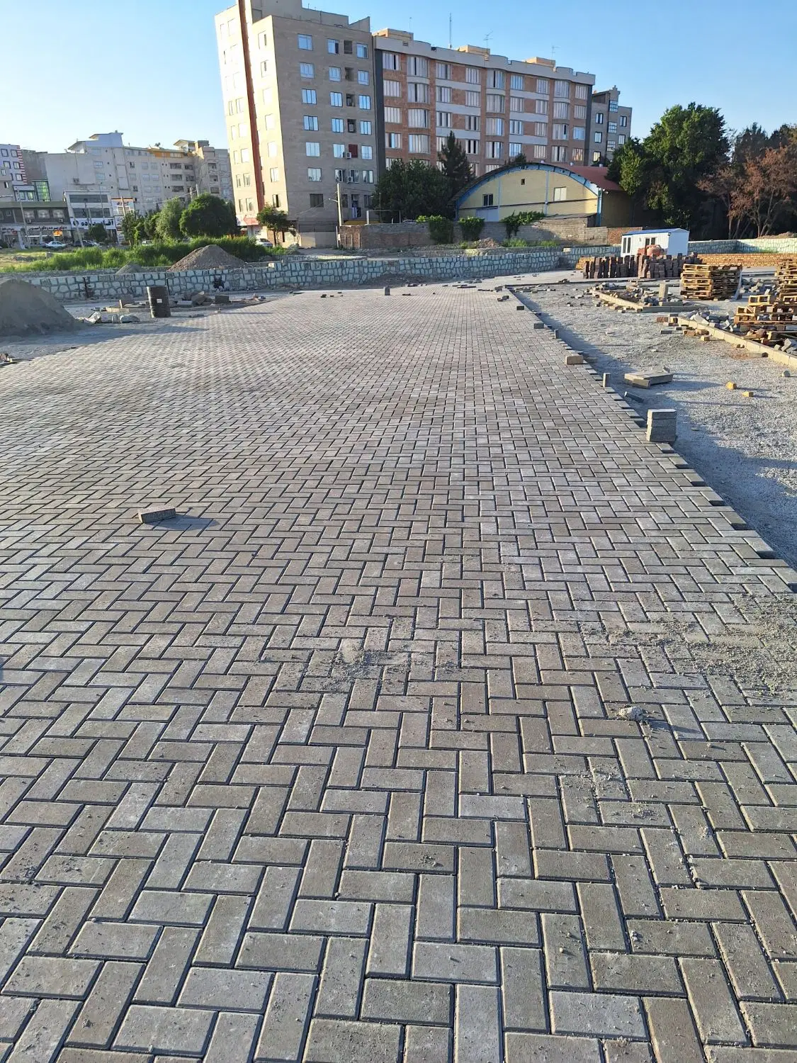 محوطه‌سازی و سنگ‌فرش در وردآورد - تصویر 6