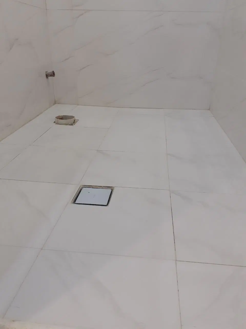 کاشی‌کاری و بازسازی ساختمان در جنت‌آباد شمالی - تصویر 12