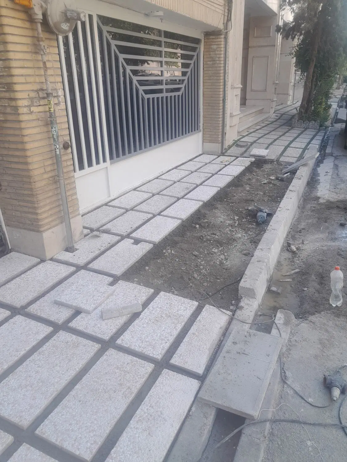 کاشی‌کاری و سرامیک‌کاری در جنت‌آباد شمالی - تصویر 7