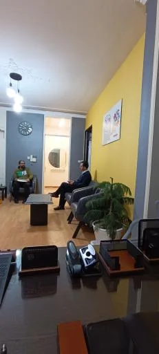 آکادمی زبان‌های خارجی پردیسان