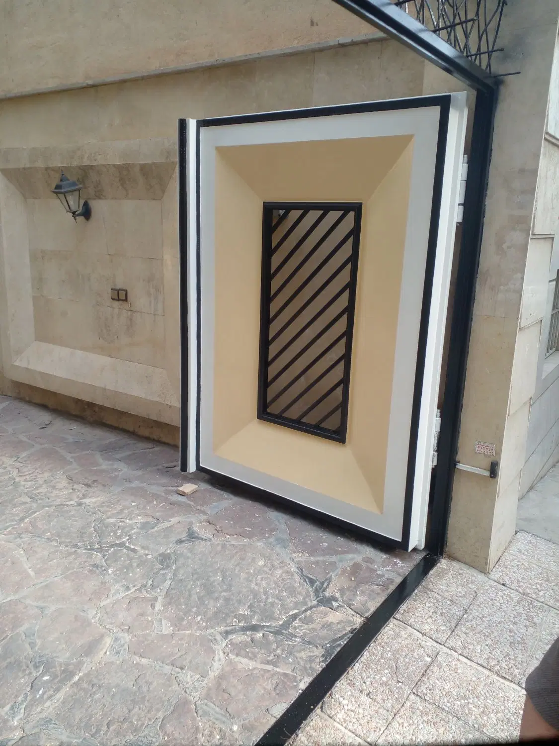 نقاش ساختمان در جنت‌آباد - تصویر 4