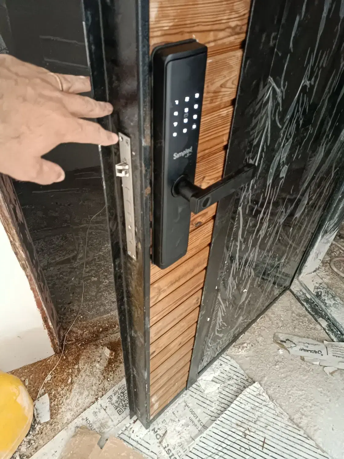 نصاب درب چوبی و ضدسرقت در تولید دارو - تصویر 11