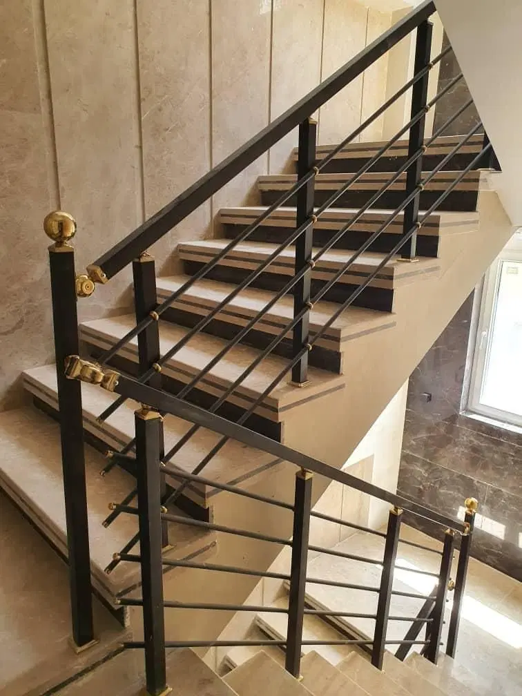 ساخت و نصب نرده استیل در حکمت - تصویر 3