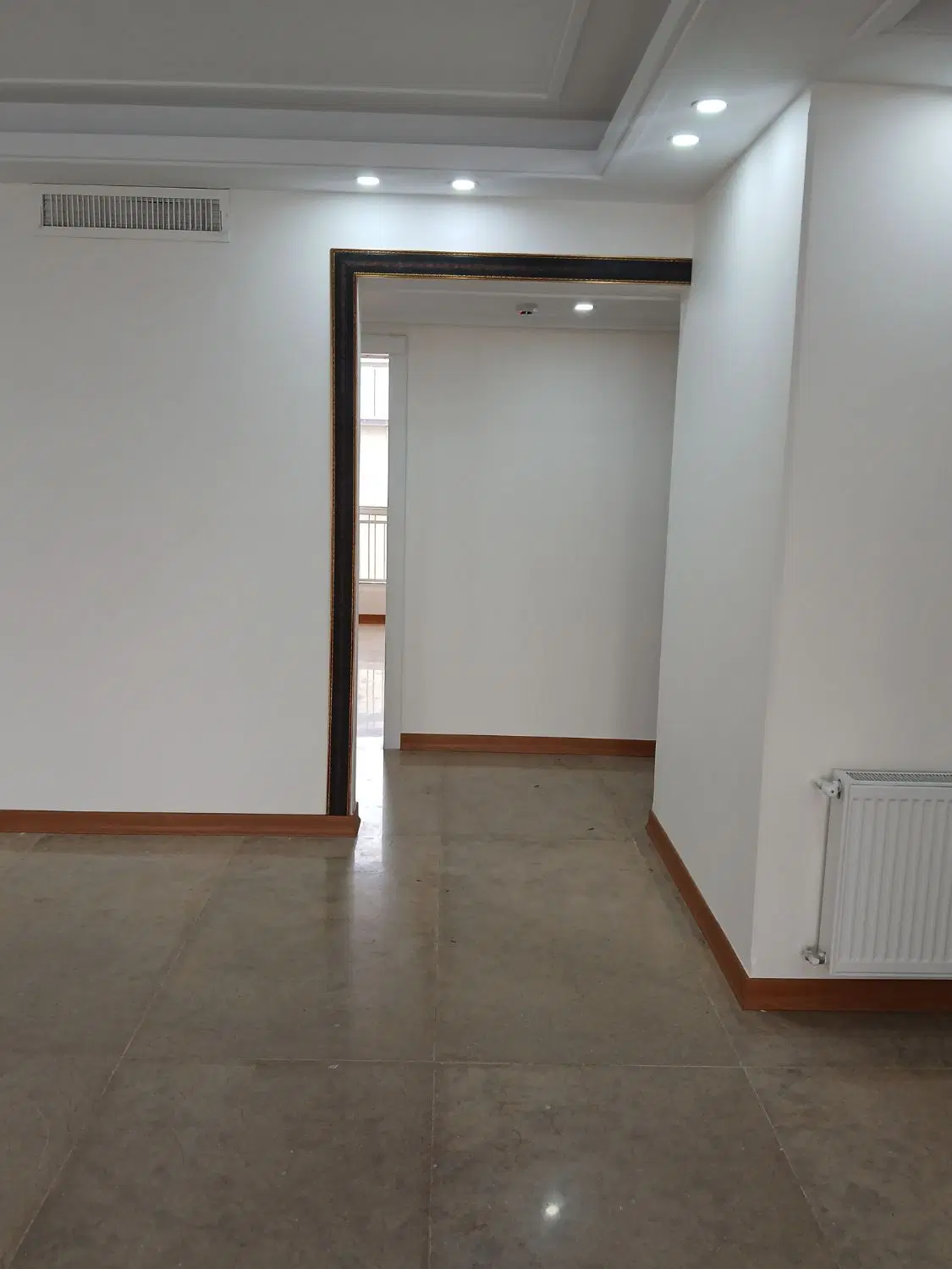 نصب پارکت و کفپوش در نیروی هوایی - تصویر 3