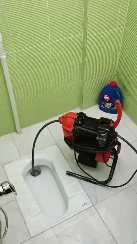 لوله‌بازکنی و چاه‌بازکنی در شهرک ولیعصر