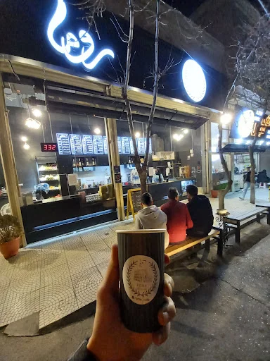 کافه بیرون‌بر روما