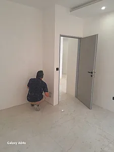 نقاش ساختمان الماس