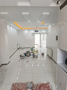 نقاش ساختمان در بوستان چیتگر