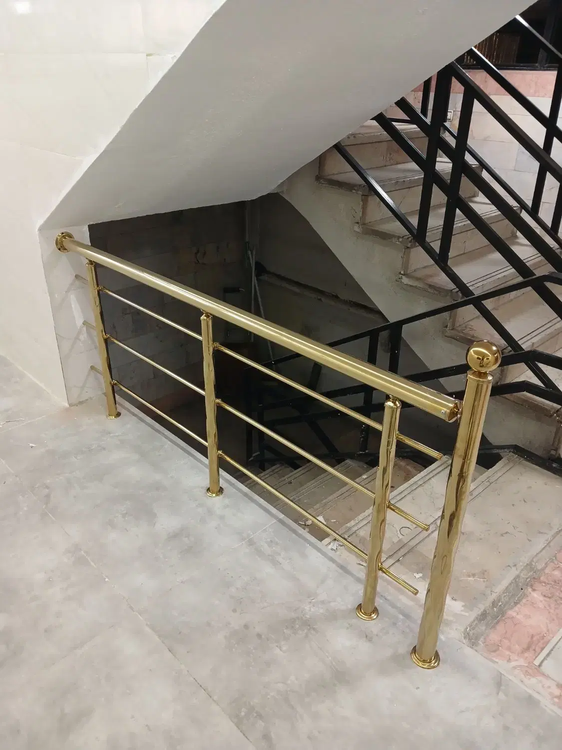 نرده و حفاظ استیل در شادآباد - تصویر 7
