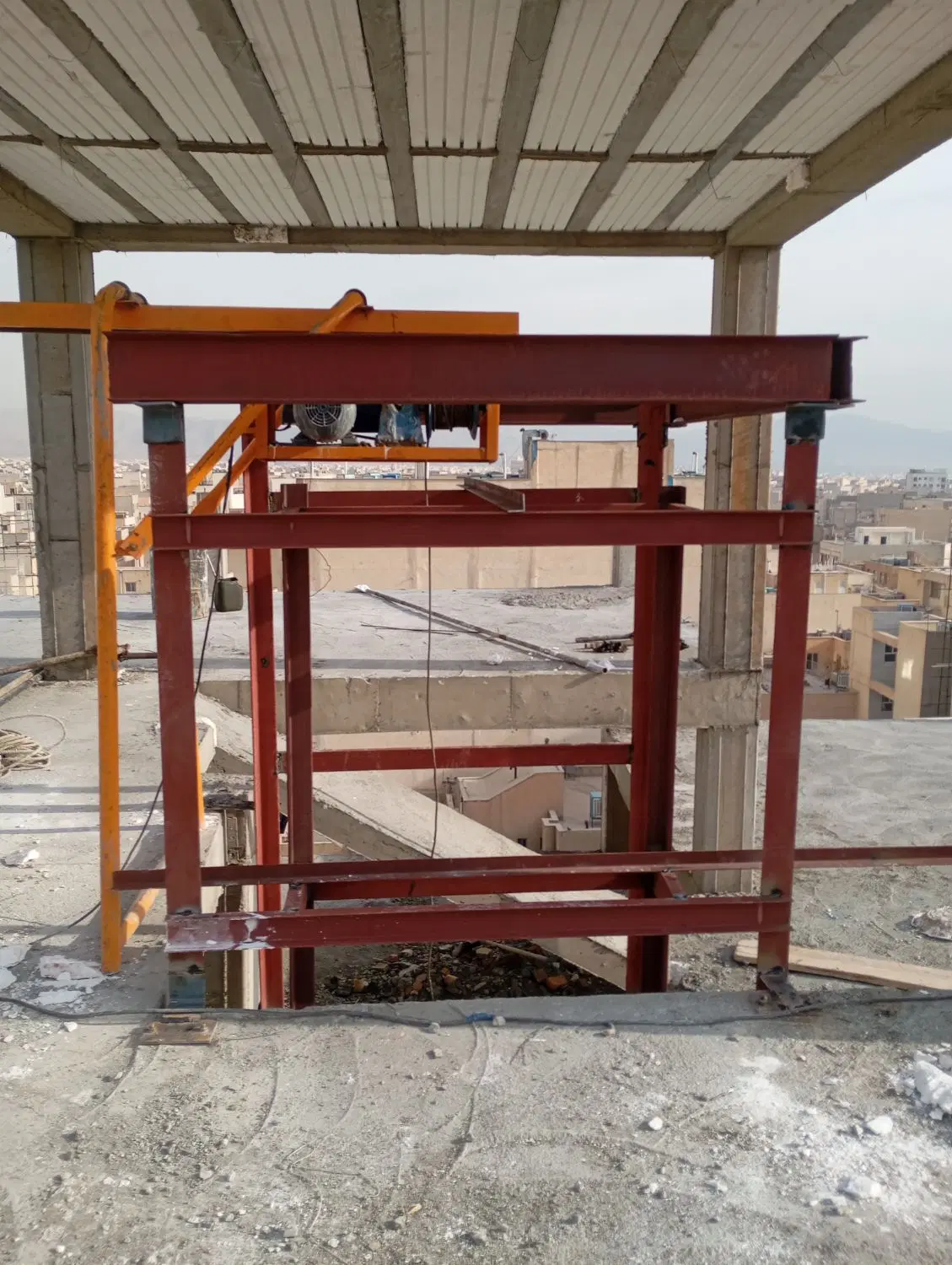 آهنکشی و ریل‌گذاری آسانسور در ورزشگاه آزادی - تصویر 8
