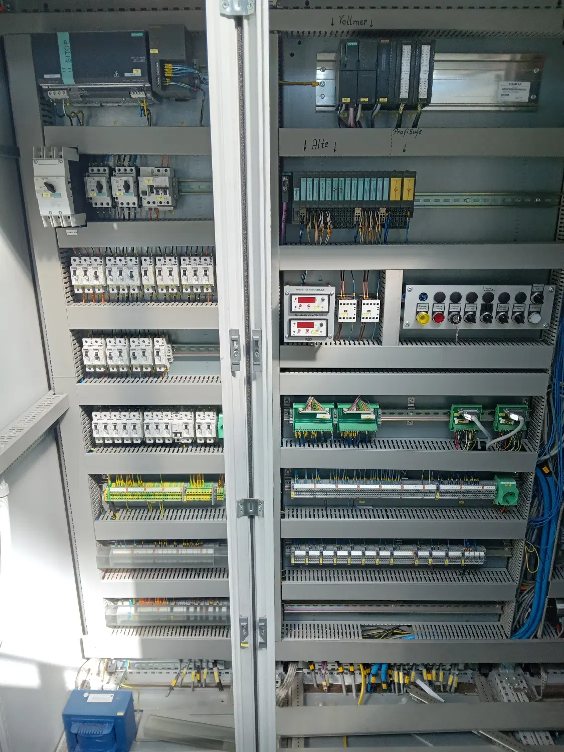 اتوماسیون صنعتی و برنامه‌نویسی PLC در نارمک جنوبی - تصویر 4