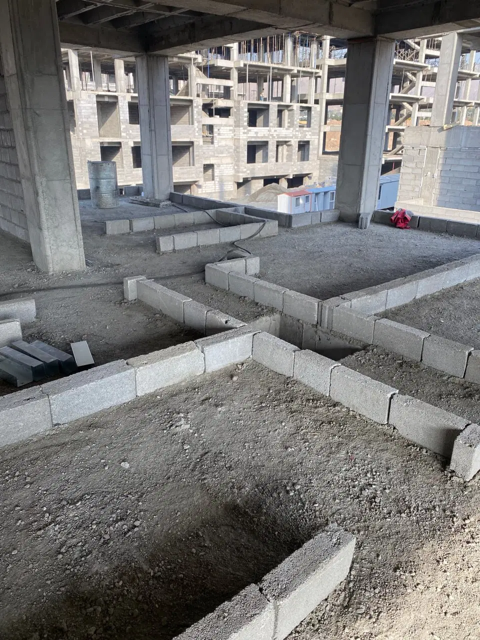 تیغه‌چینی و گچ‌کاری در زرگنده - تصویر 2