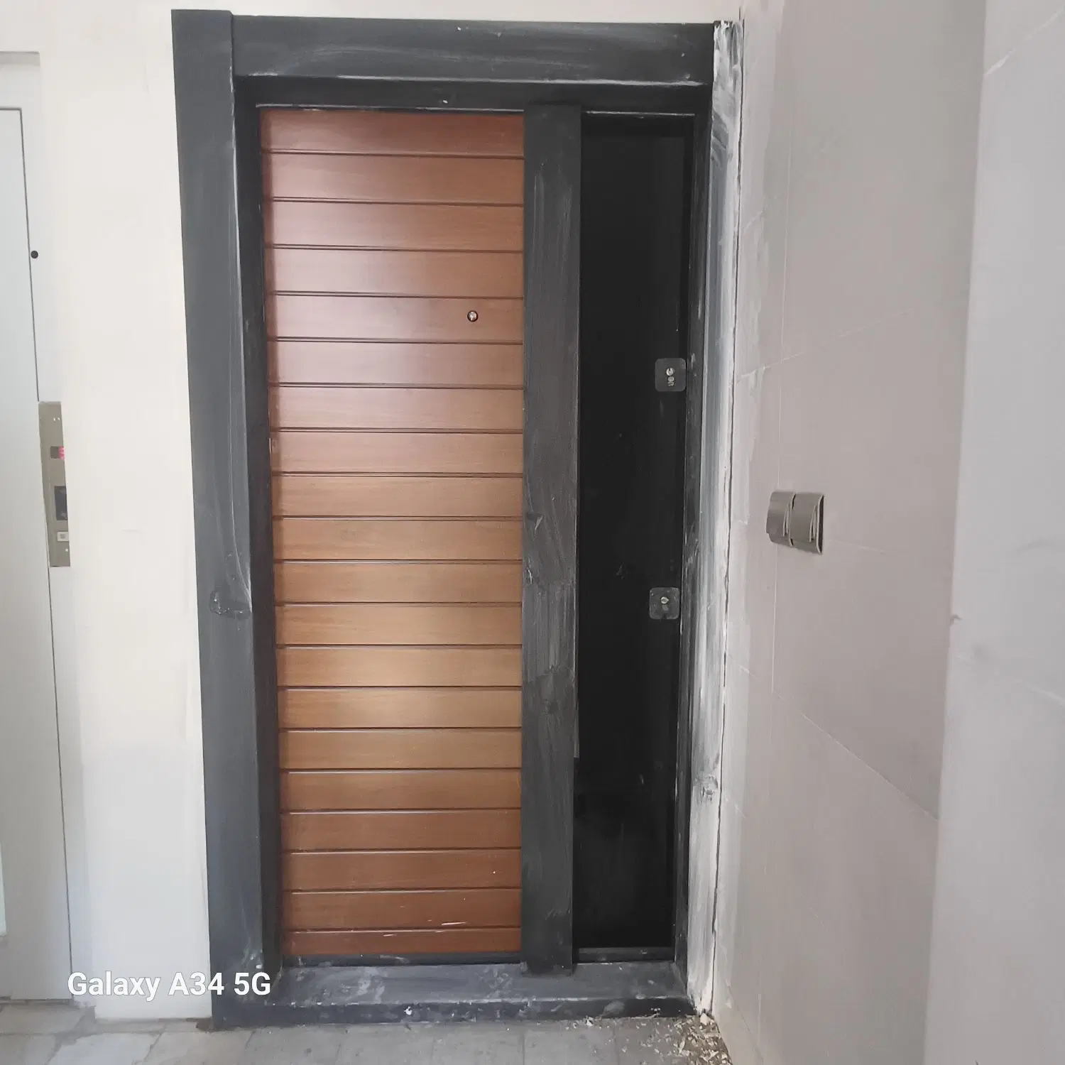 نصب درب ضدسرقت در دروازه شمیران - تصویر 2