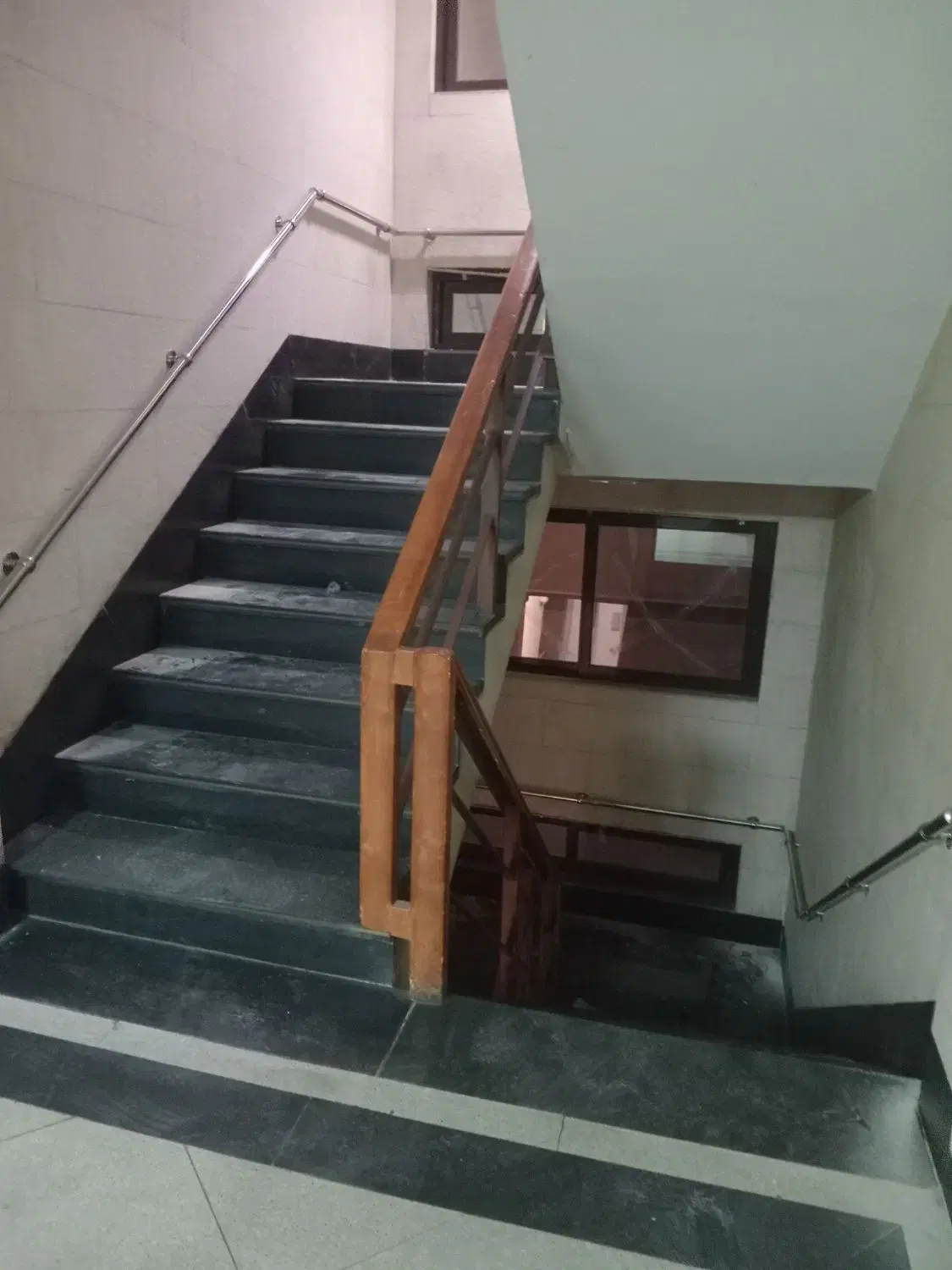 نرده و حفاظ استیل در پامنار - تصویر 4