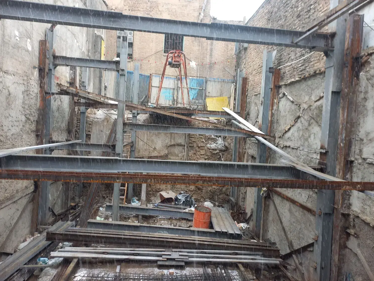 اسکلت‌سازی فلزی در تهرانپارس شرقی - تصویر 3
