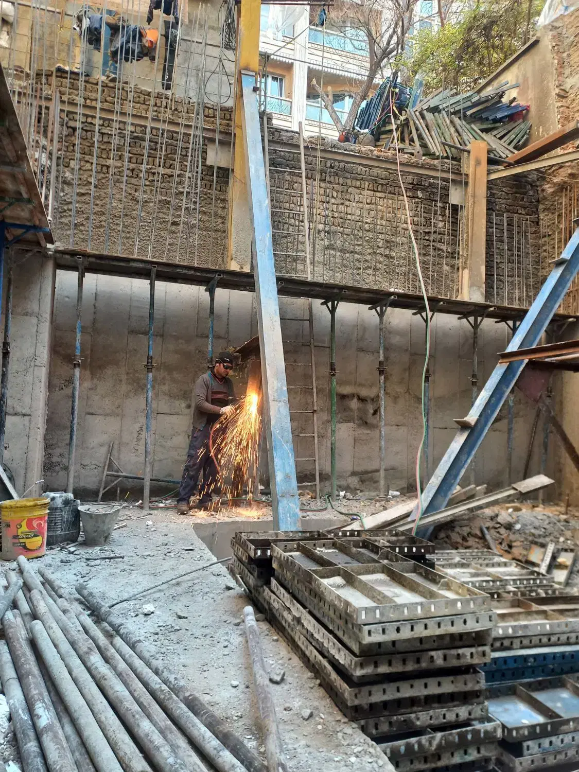 اسکلت‌سازی فلزی در تهرانپارس شرقی - تصویر 10