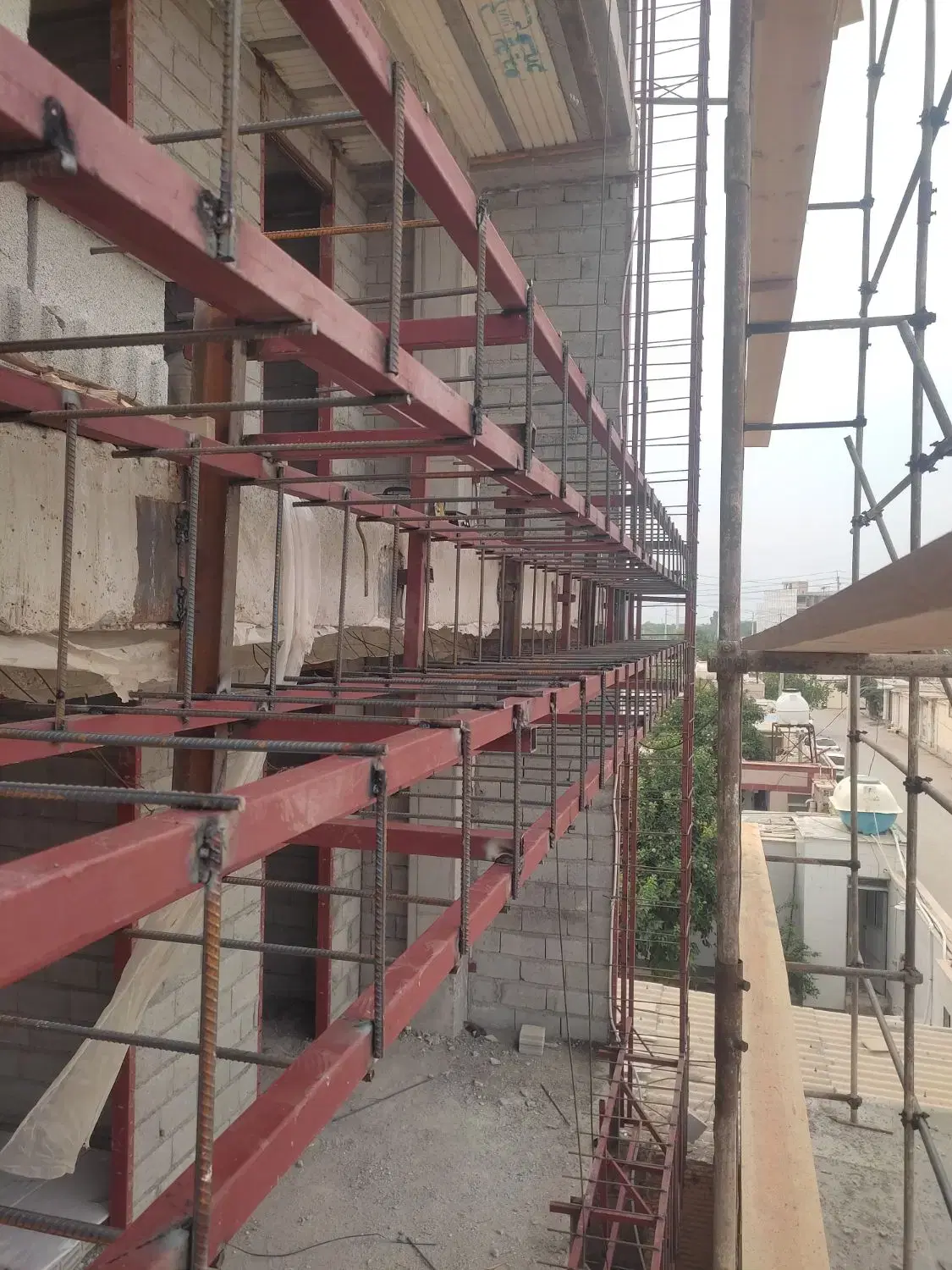 شاستی‌کشی و رابیتس‌کاری نما در سردارجنگل - تصویر 12