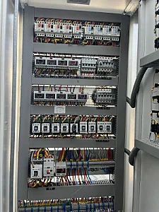 برق‌کار ساختمان در تجریش
