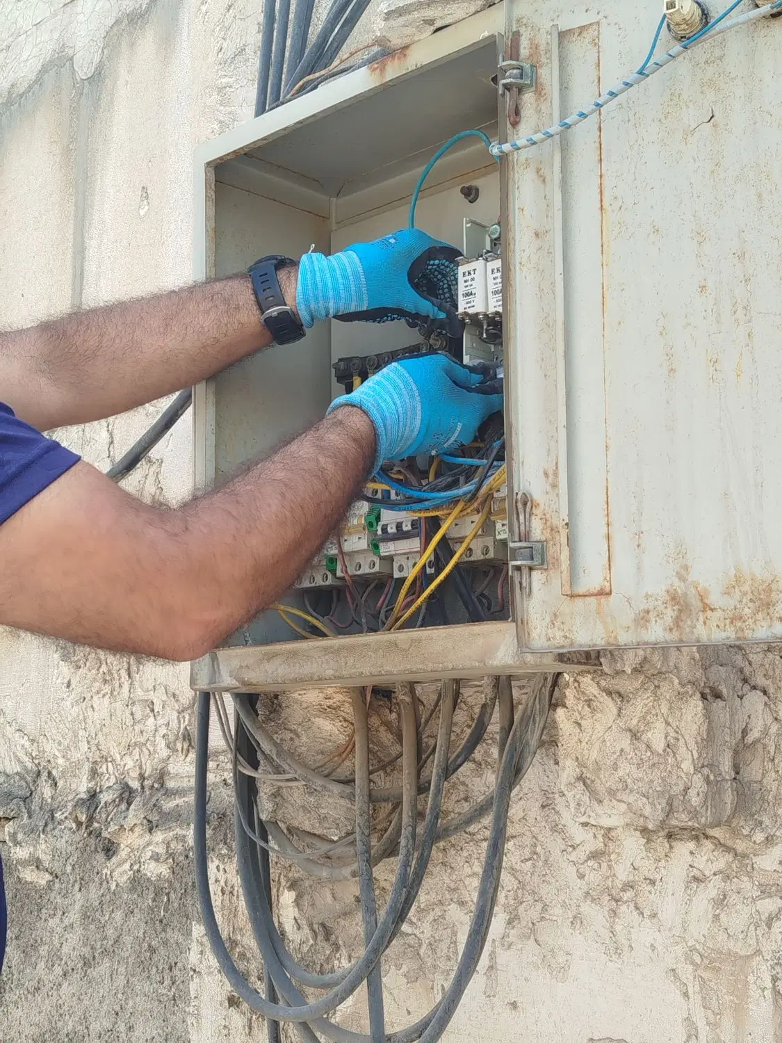 برق‌کار ساختمان در بازار - تصویر 4