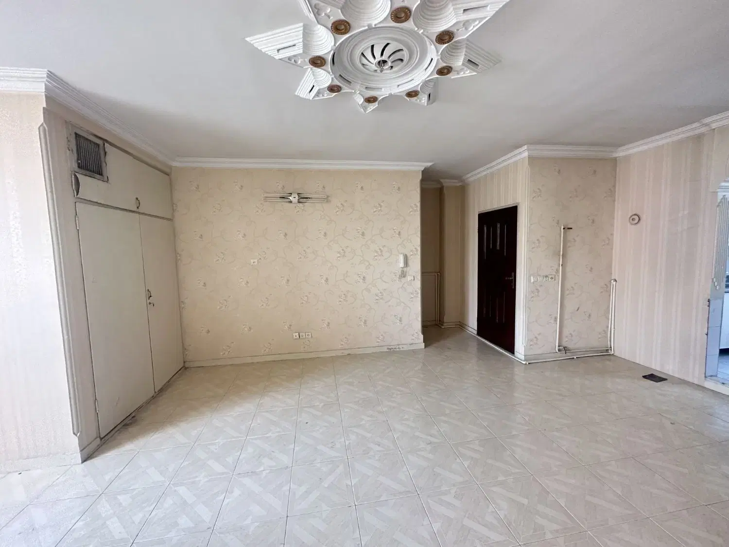 بازسازی ساختمان و تاسیسات در شهرک غرب - تصویر 10