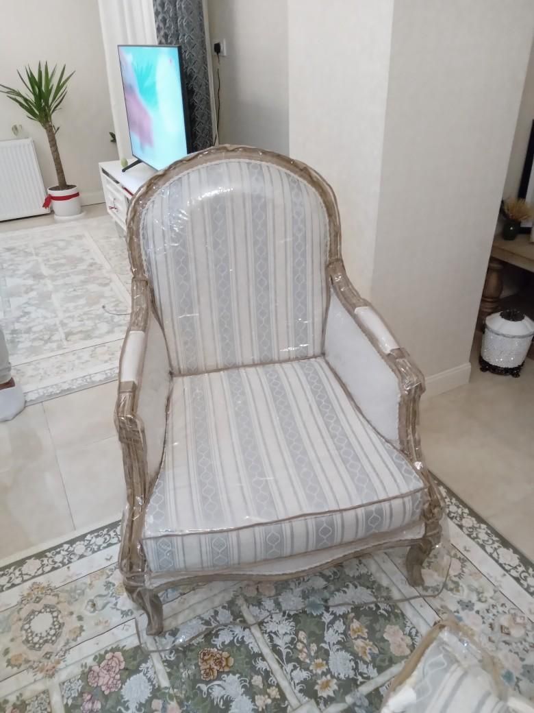 کاور مبل نارون