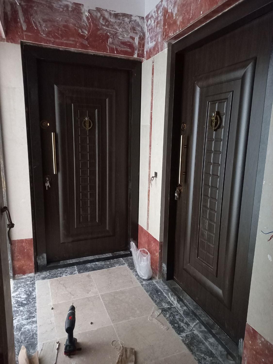 نصب و ساخت درب چوبی و ضدسرقت در بریانک - تصویر 10