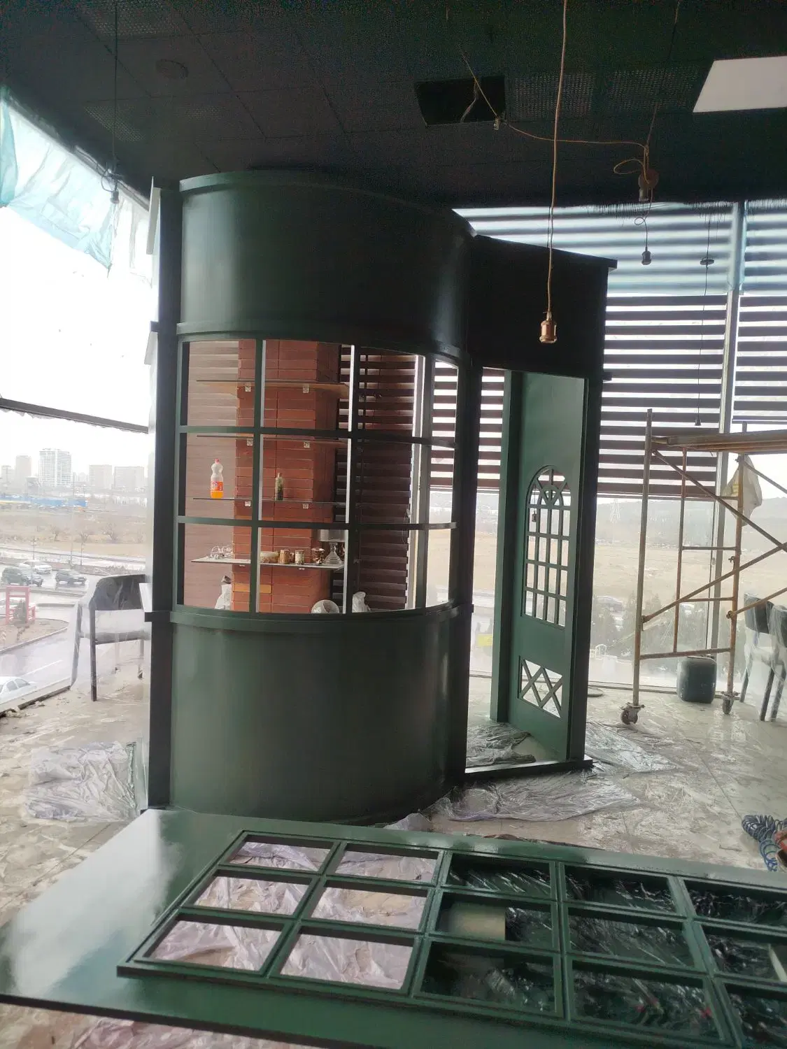 نقاشی ساختمان و چوب در نعمت‌آباد - تصویر 4