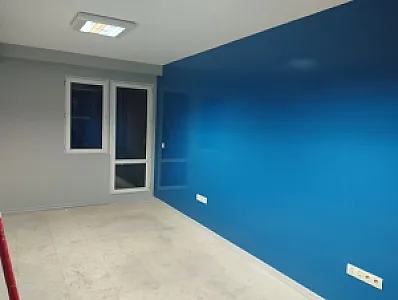 نقاش ساختمان در صادقیه