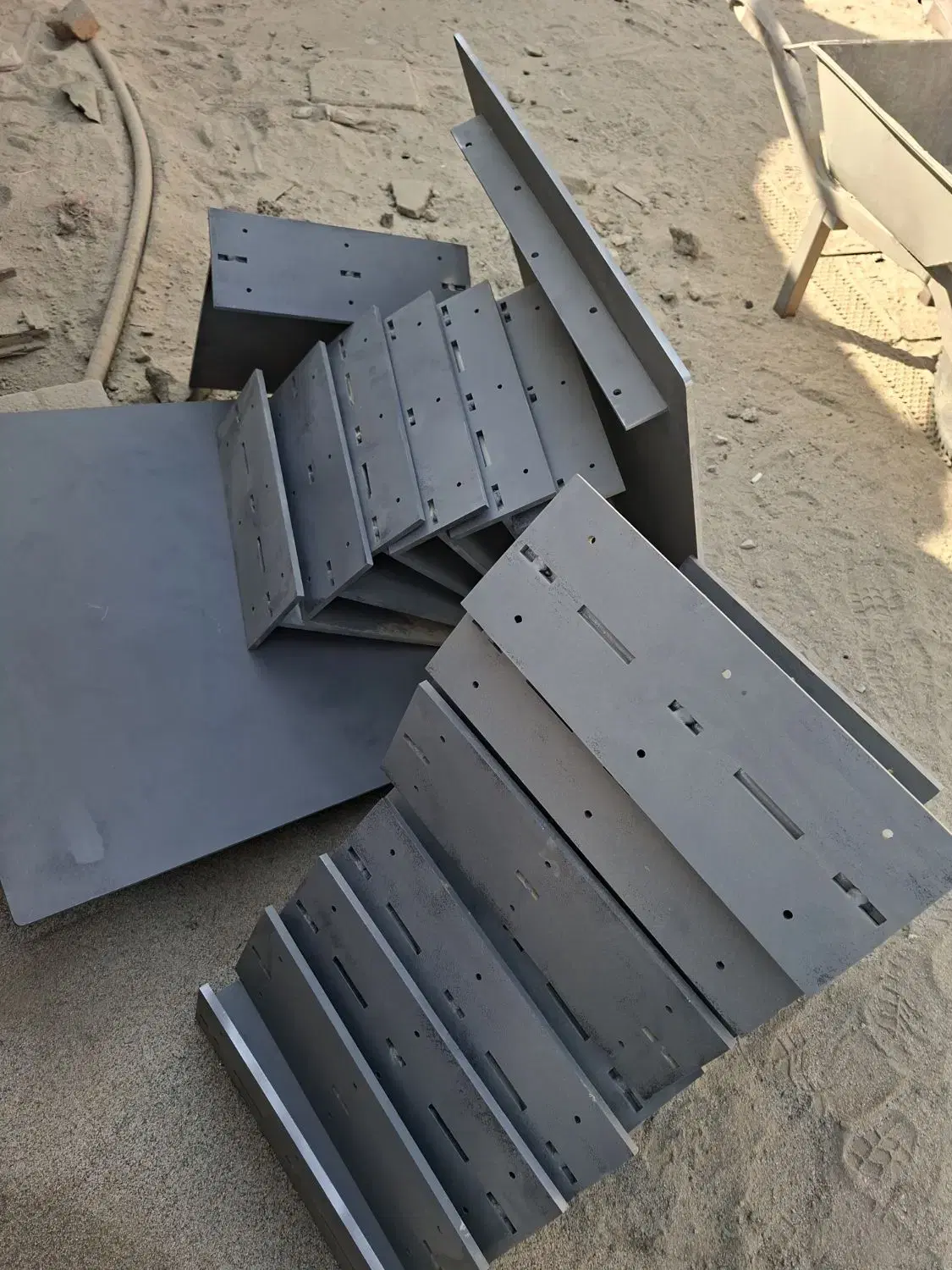 سندبلاست آهن‌آلات و مبلمان در یافت‌آباد - تصویر 7
