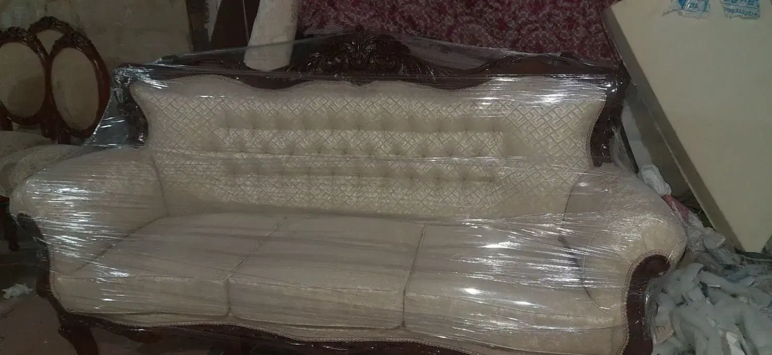 رنگ‌کاری و رویه‌کوبی مبل در یافت‌آباد جنوبی - تصویر 3