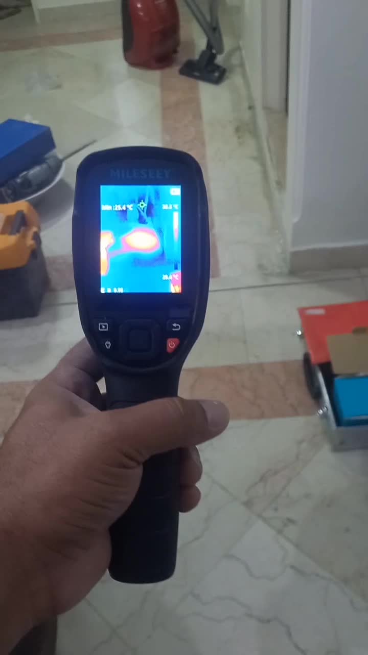 لوله‌کشی و نشتی‌یابی در نیروی هوایی