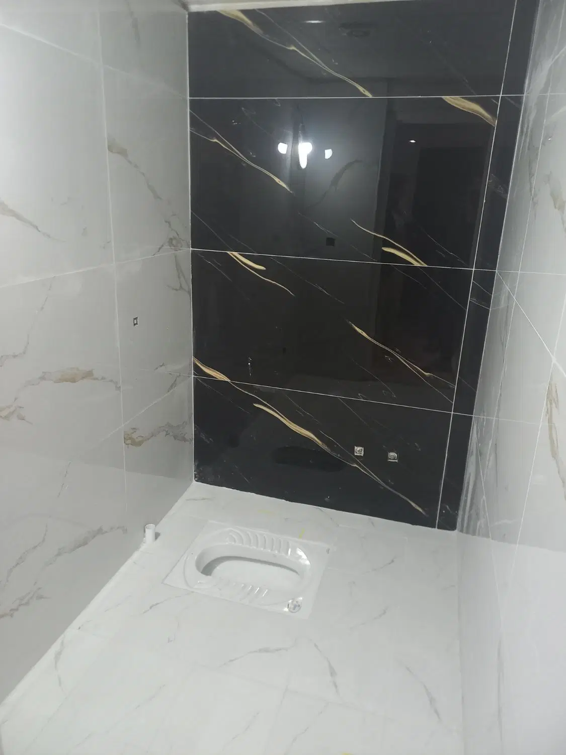 کاشی‌کاری و سرامیک‌کاری در صادقیه - تصویر 8