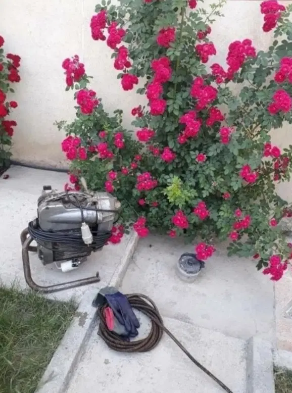 لوله‌بازکنی و تخلیه چاه در جمهوری