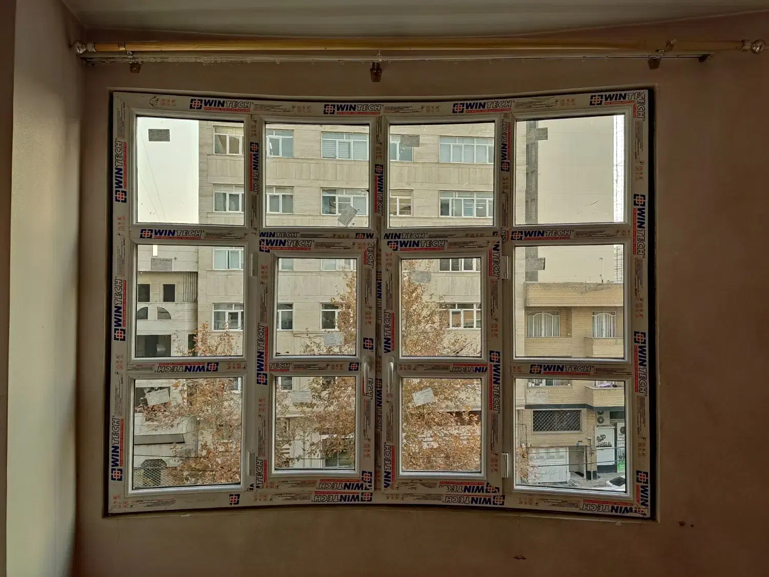 تولید و نصب درب و پنجره دوجداره در نیروی هوایی