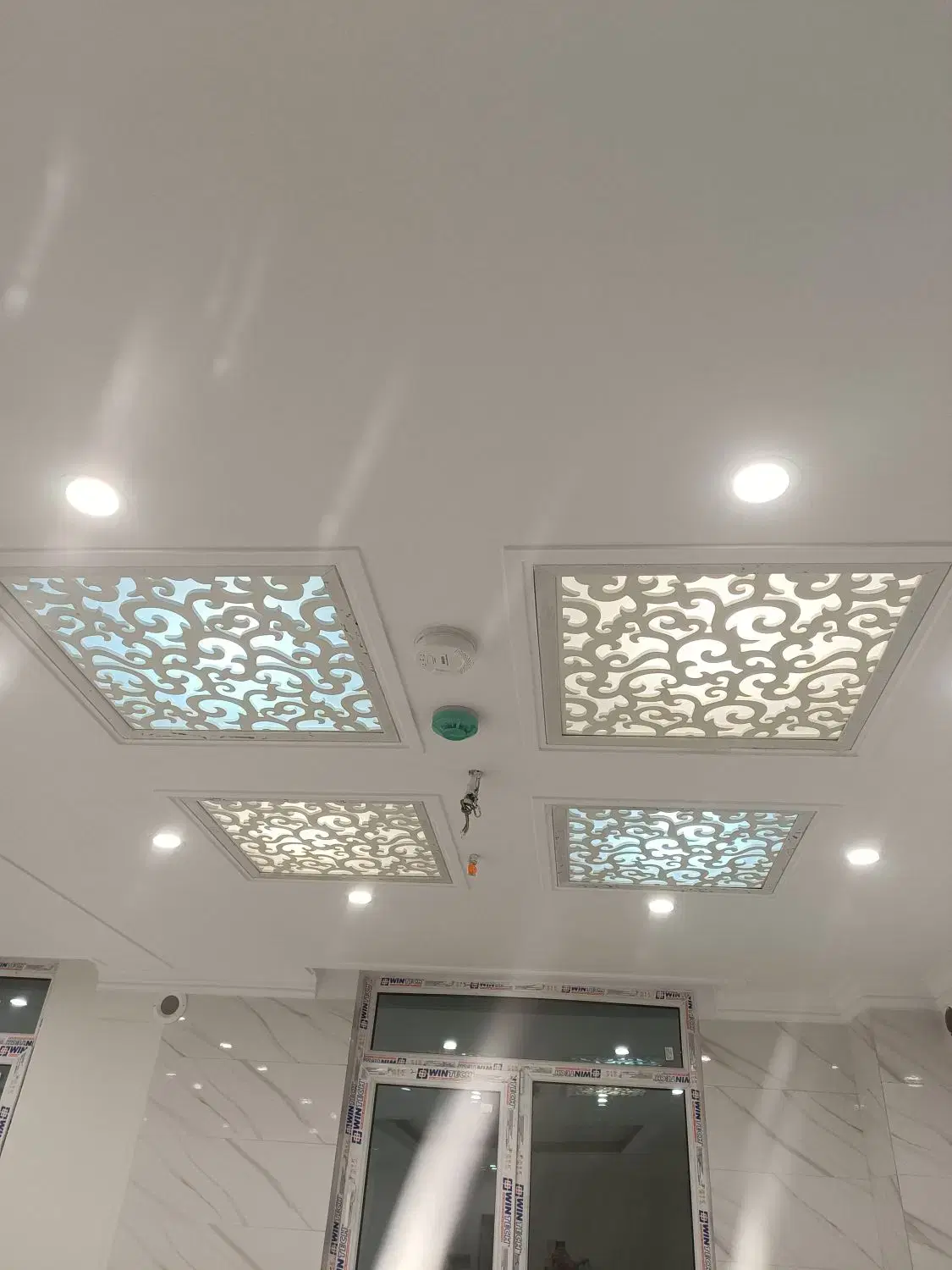 نصب سقف کاذب و کفپوش در ابوذر - تصویر 5