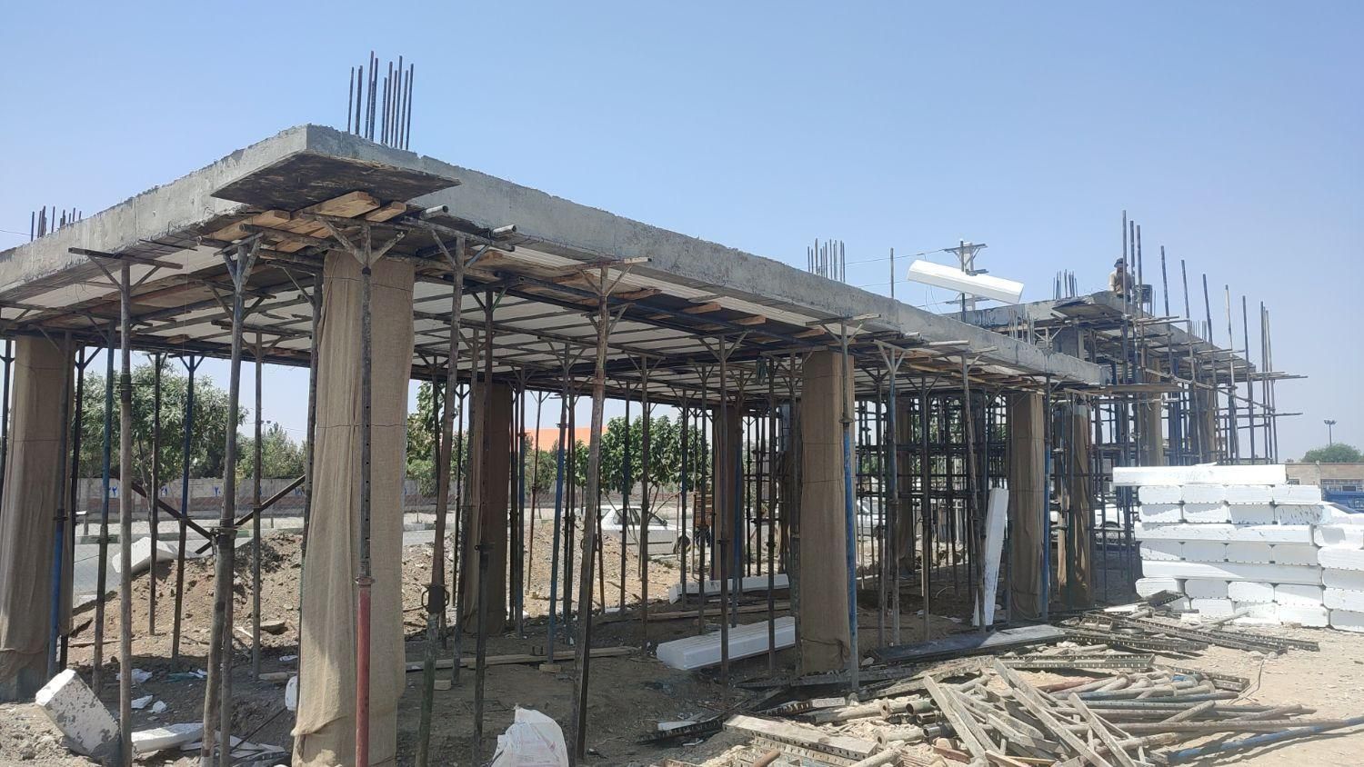 آرماتوربندی و قالب‌بندی در چیتگر شمالی - تصویر 7