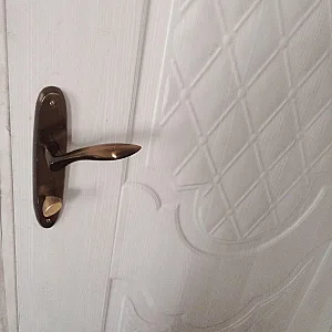 نصب و رگلاژ درب خلیج فارس