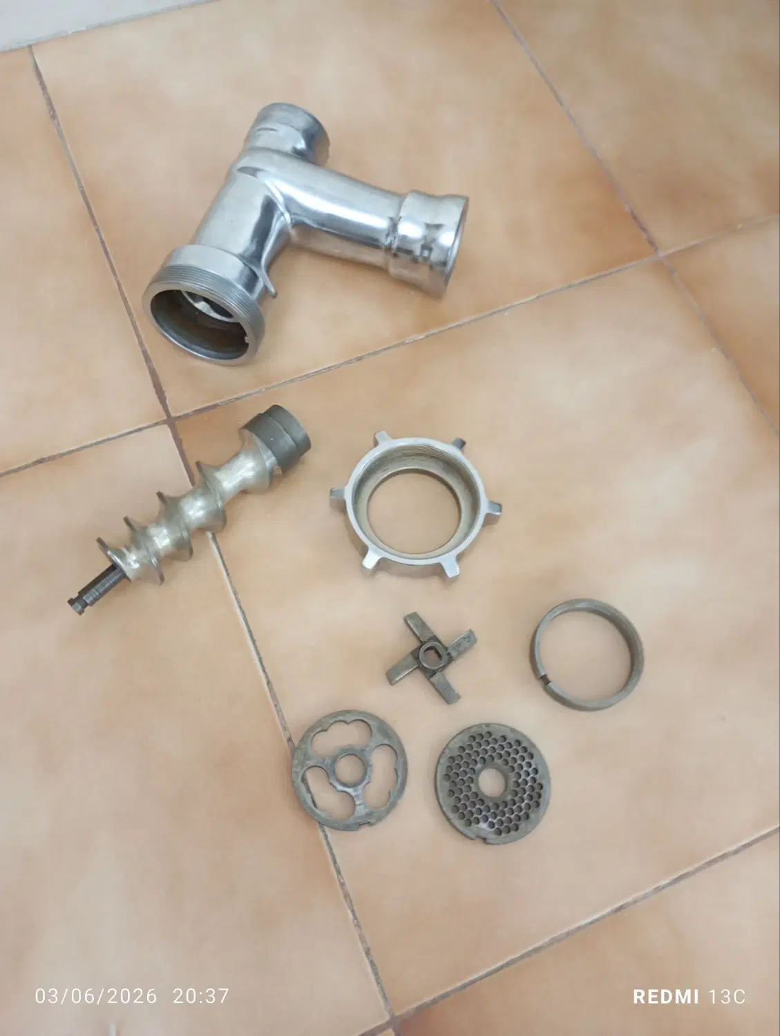 تعمیرات چرخ گوشت صنعتی در زرکش - تصویر 12