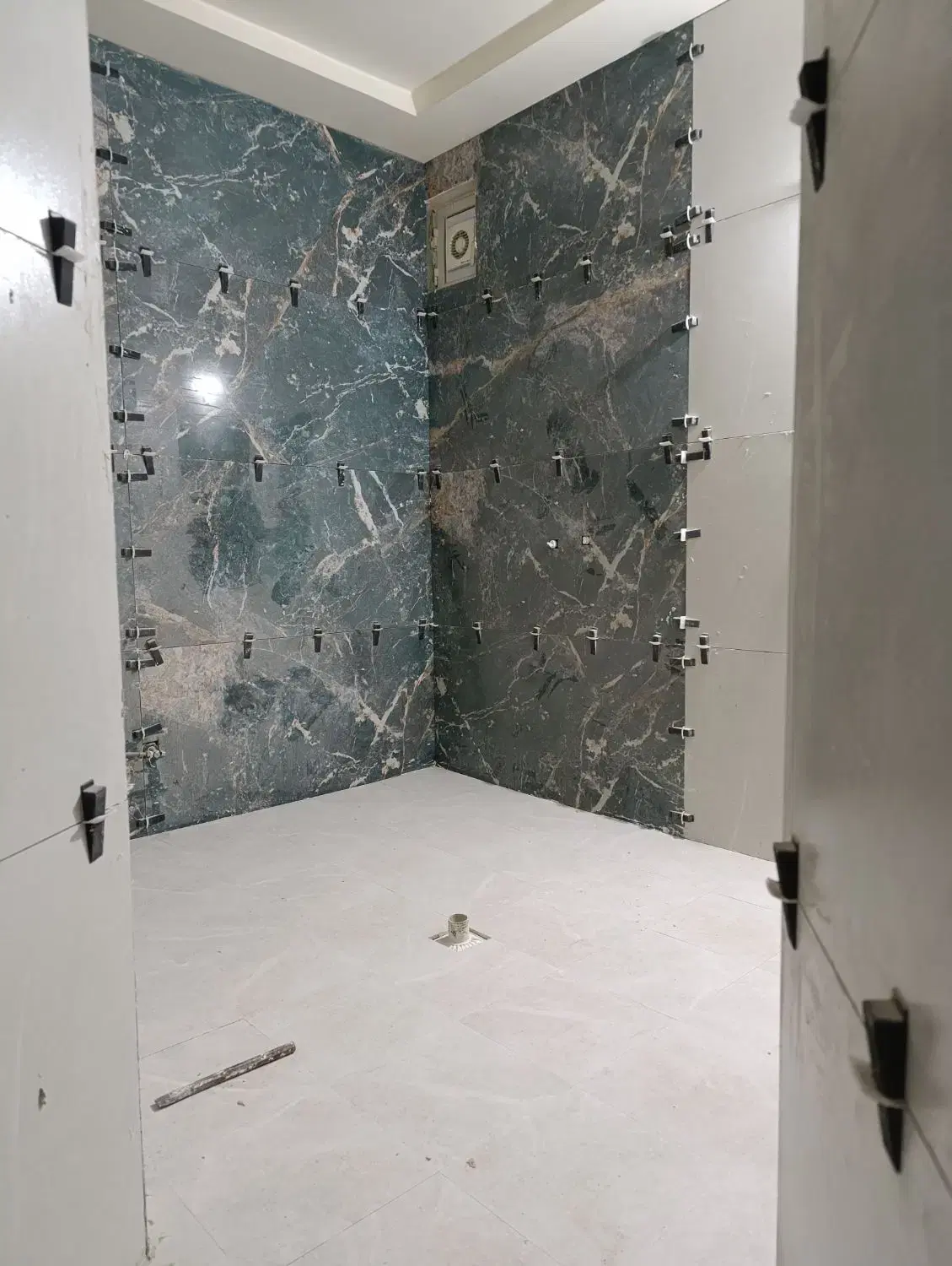 کاشی‌کاری و سرامیک‌کاری در جنت‌آباد شمالی