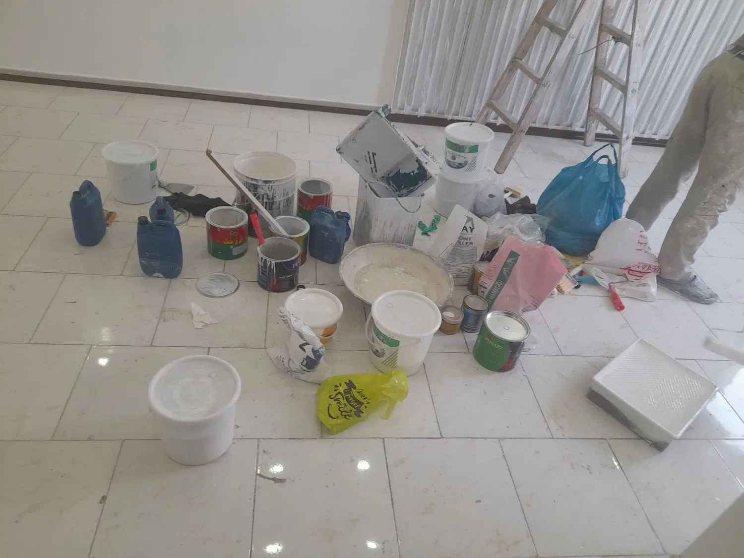 نقاشی ساختمان در تهرانپارس غربی